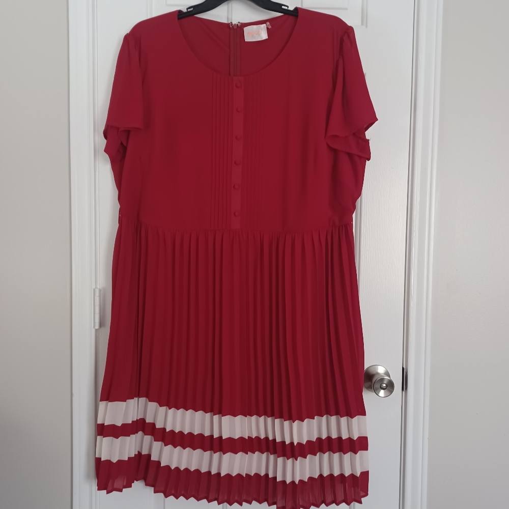 Moon Collection Red and White Pleated Midi Dress